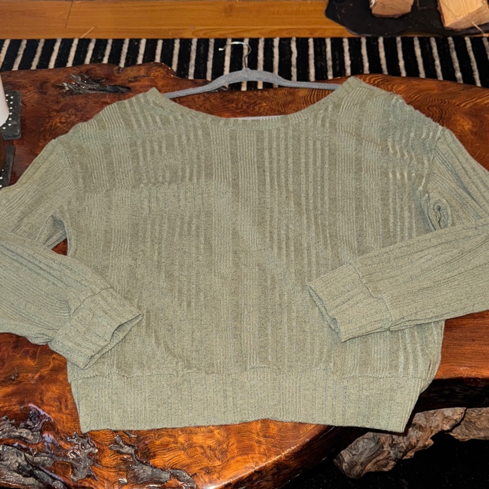 Stylish Women's Crew Neck Sweater in Olive
